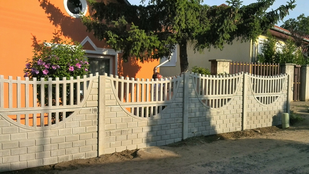 S/5 Betónový plot , Betónový ploty